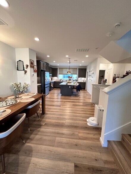 Building Photo - 6216 Diamond Way