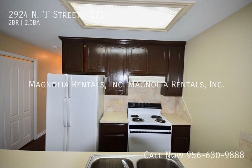 Building Photo - 2924 N J St