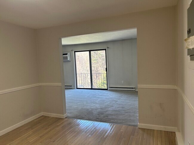 Building Photo - 380A Great Rd