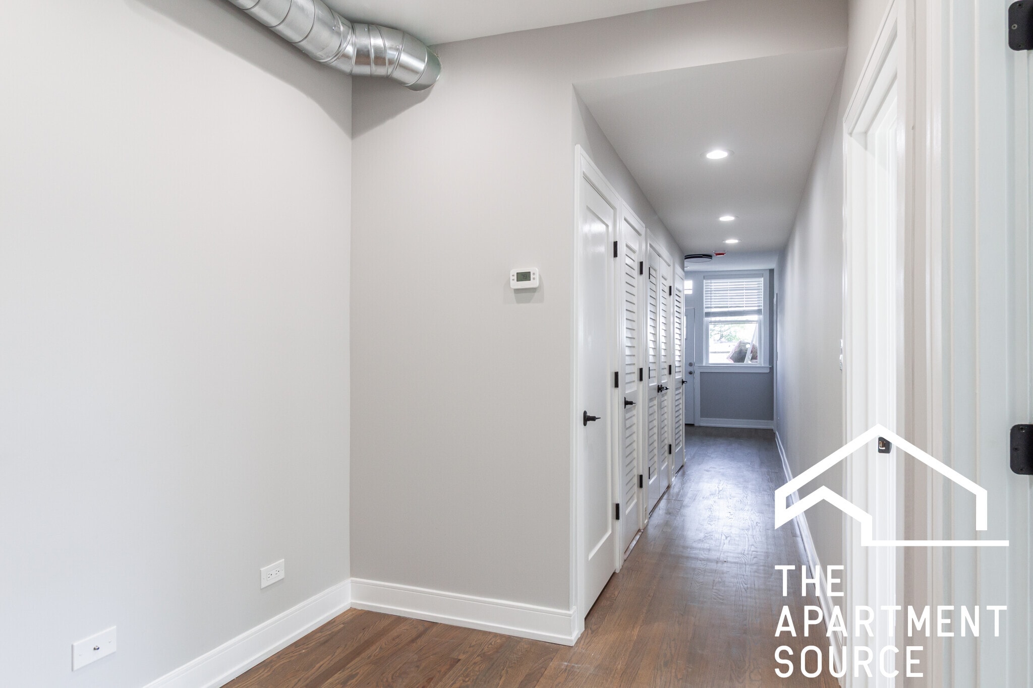 Building Photo - 2641 W Carmen Ave