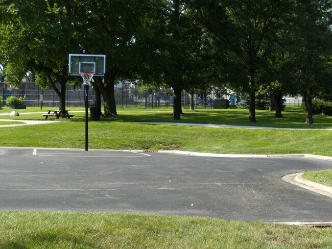 Building Photo - 125 Acacia Cir