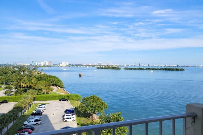 Building Photo - 880 NE 69th St