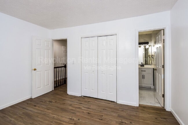 Building Photo - 1303 Sweet Pine Dr