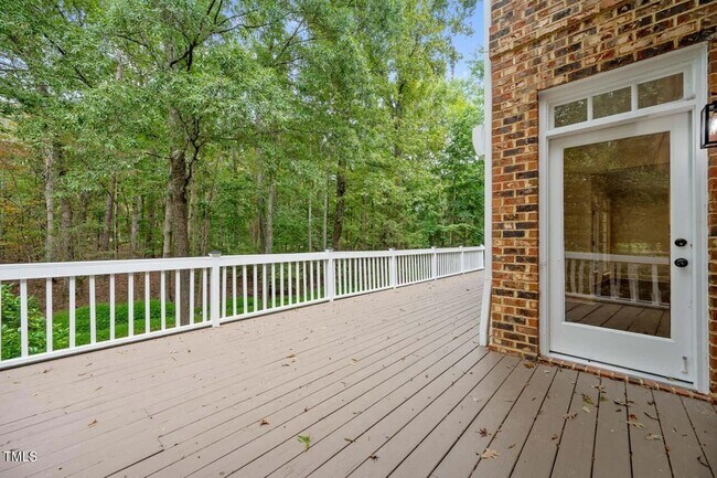 Building Photo - 1202 Summerville Ln