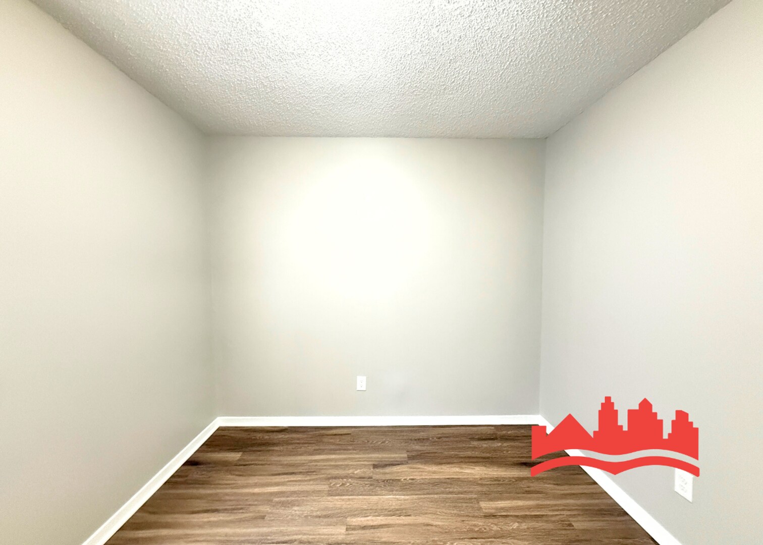Building Photo - Fully Renovated 3BR/2BA Home – Move-In Ready!