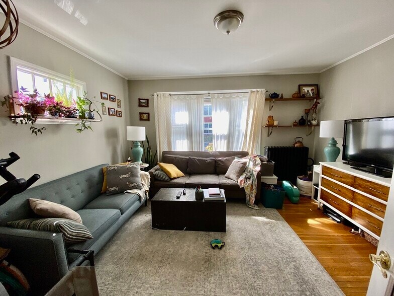 Building Photo - 12 Saint Peter St