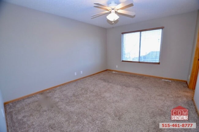 Building Photo - Open Layout Waukee Ranch
