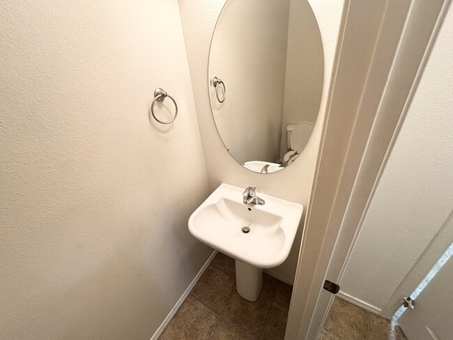 Building Photo - 432 S 1230 W