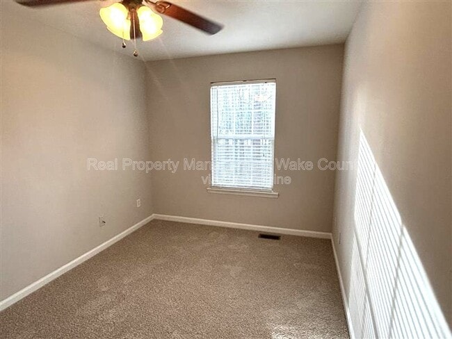 Building Photo - 2920 Barrymore St