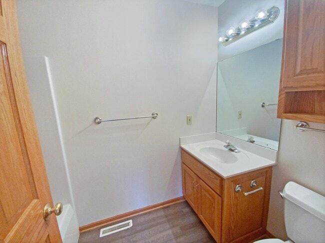 Building Photo - 3647 Ironwood Ct SW