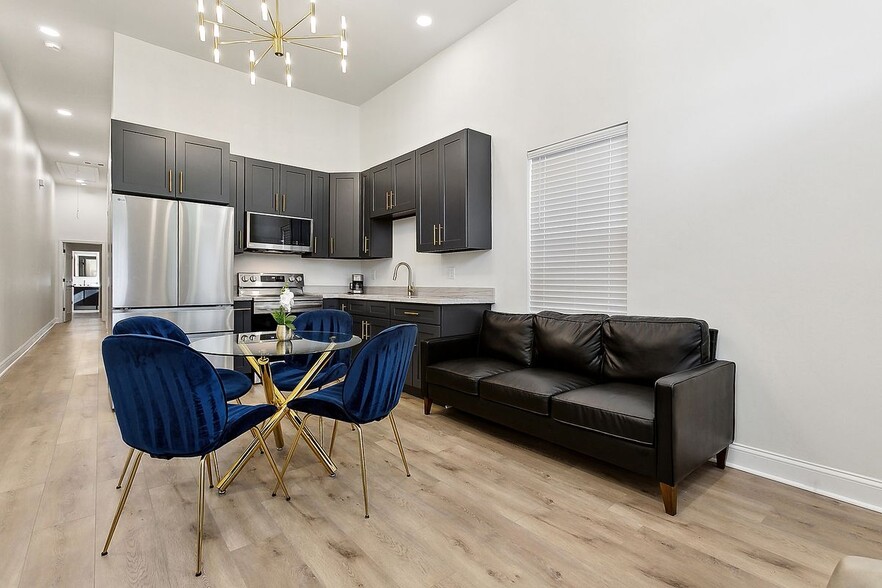 Building Photo - 2548 N Galvez St