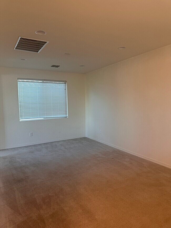 Building Photo - Large Home in Oro Valley