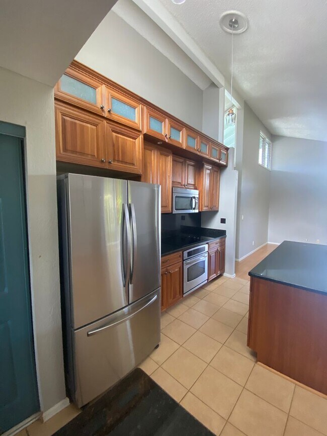 Building Photo - 019WHI