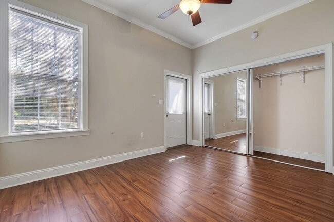 Building Photo - Midtown Tallahassee Townhome