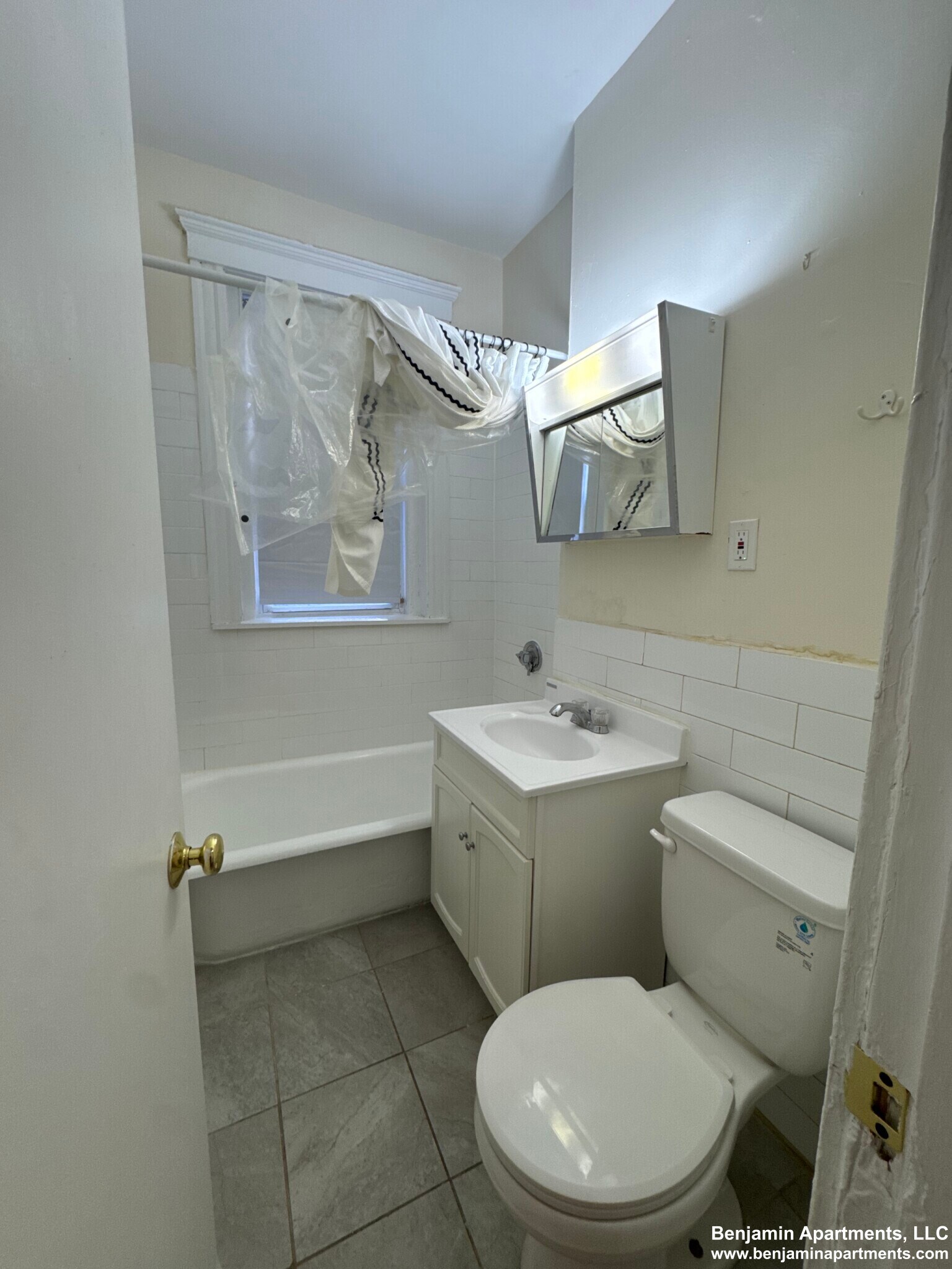 Building Photo - 122 Washington St