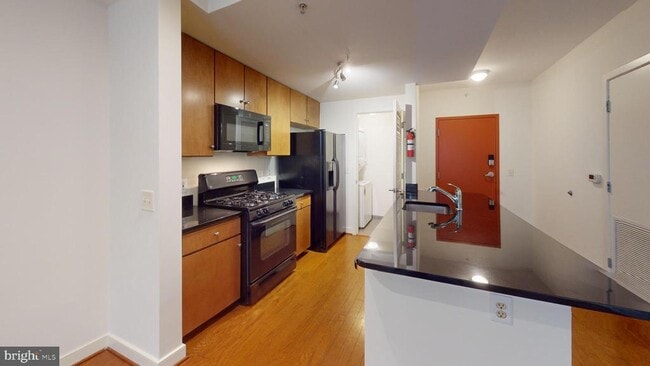 Primary Photo - 1117 10th St NW