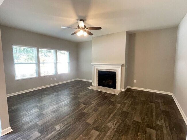 Building Photo - Newer Home in Reedy Fork, SS Appliance, Gr...