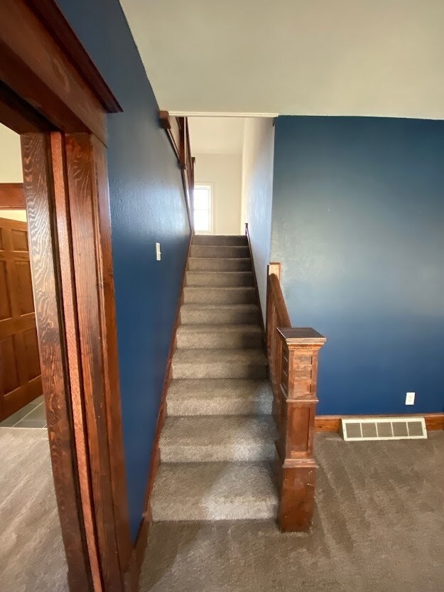 Stairway - 339 E Lincoln St