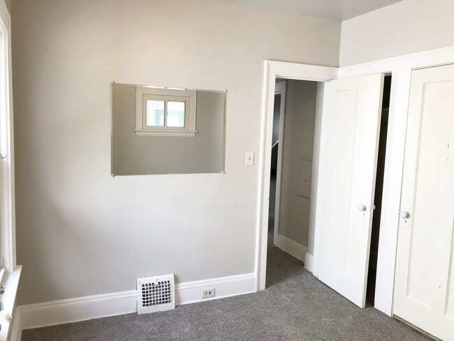 Building Photo - 3 Bed 1 Bath Single Family Home In South B...
