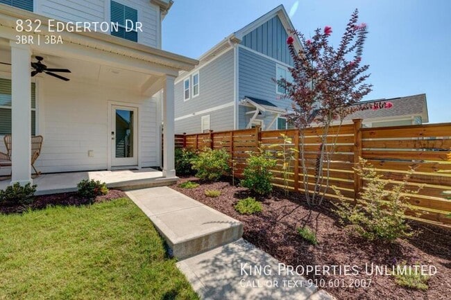 Building Photo - 832 Edgerton Dr