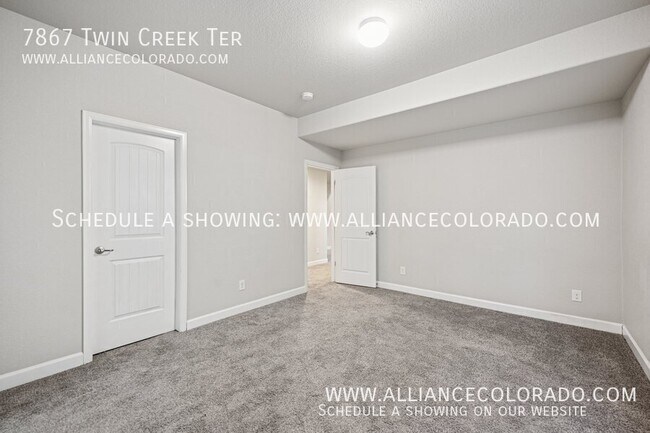 Building Photo - 7867 Twin Creek Terrace