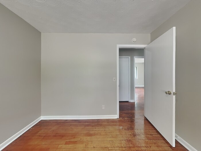 Building Photo - 5705 Trailwood Dr