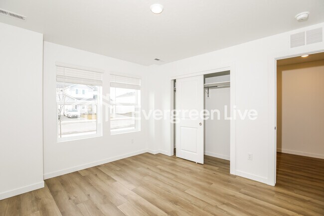 Building Photo - 15176 Nimbus Way