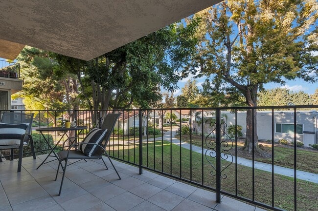 Building Photo - 2370 Via Mariposa W