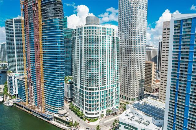 Building Photo - 300 S Biscayne Blvd