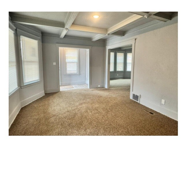 Building Photo - 87 Pilgrim St