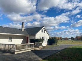 Building Photo - 14 Stoltzfus Ln