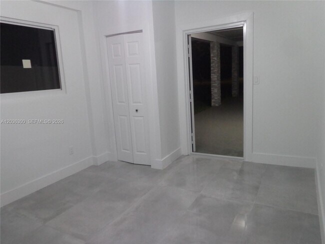 Building Photo - 1565 Thumb Point Dr