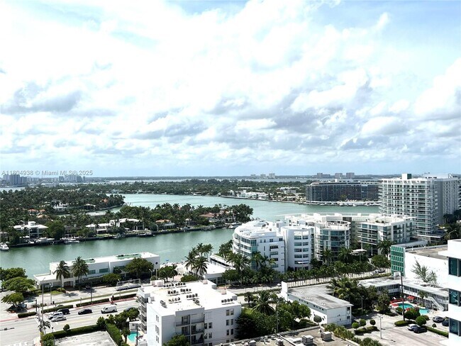 Building Photo - 6515 Collins Ave