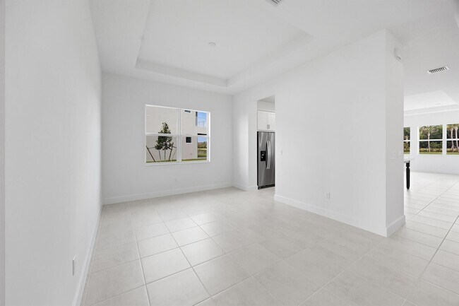 Building Photo - 15144 Wildwood Cir