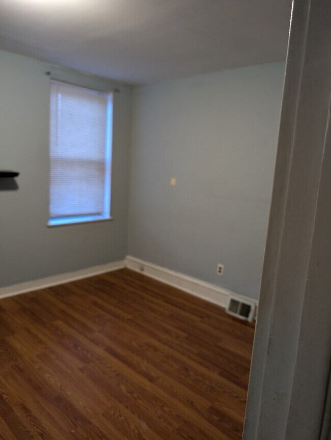 Building Photo - 1320 S Newkirk St
