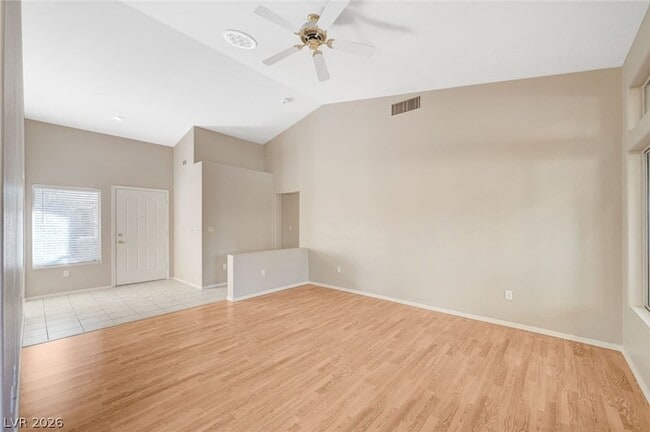 Building Photo - 9356 Villa Ridge Dr