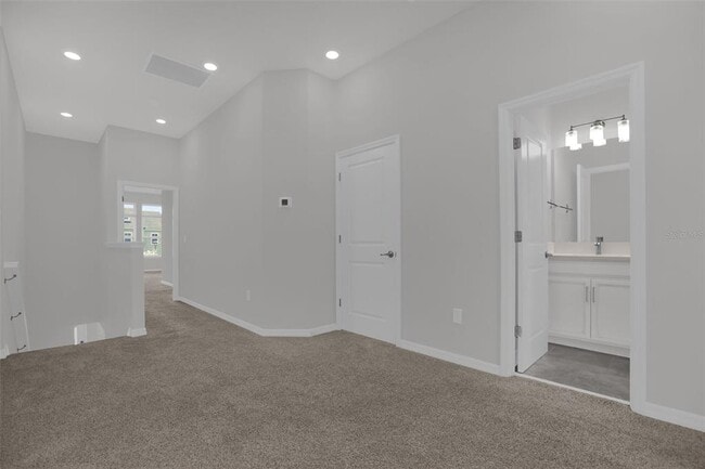 Building Photo - 8629 Tavistock Lakes Blvd