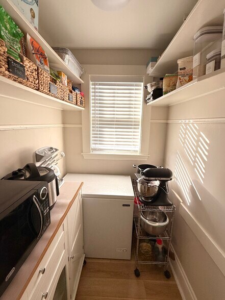 Building Photo - 23 Matchett St