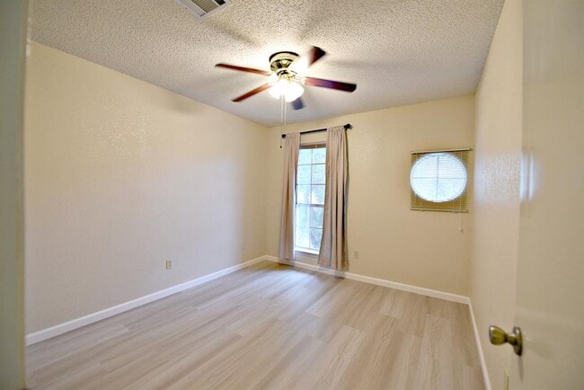 Building Photo - 13329 Black Canyon Dr