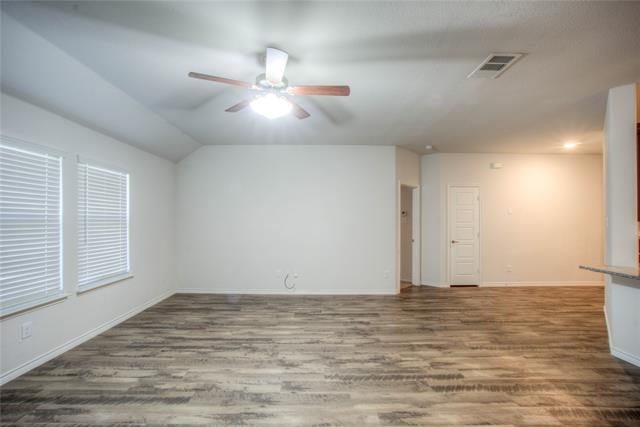 Building Photo - 621 Jamestown Ln