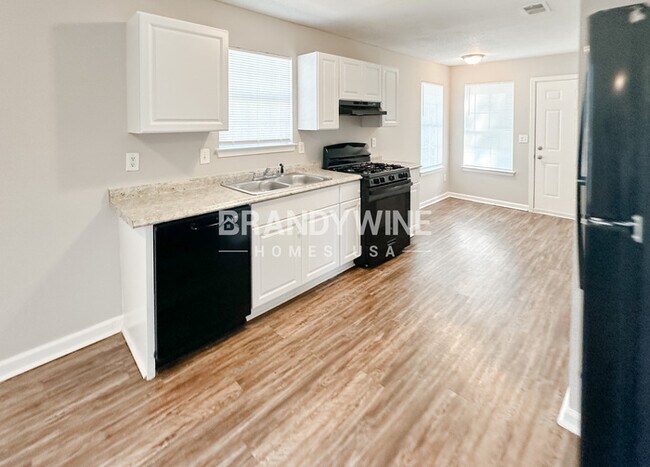 Building Photo - 1414 Waterton Trail