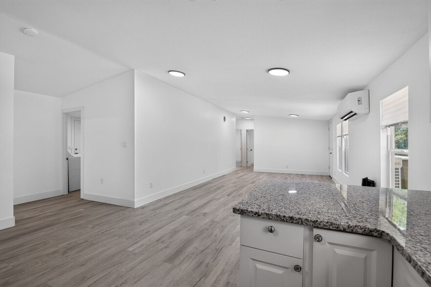 Building Photo - 7180 SW 19th Pl