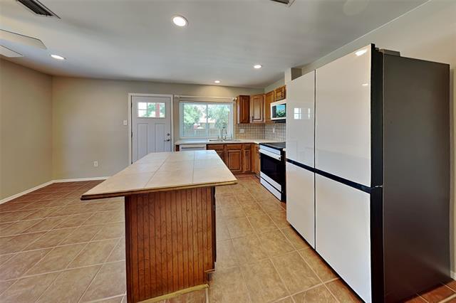Building Photo - 3100 Fairgate Dr