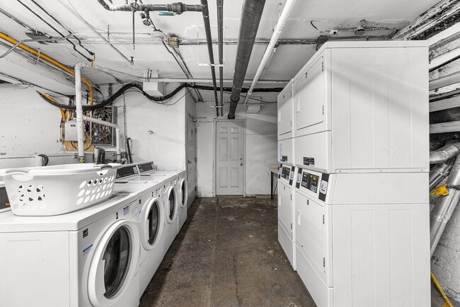 Building Photo - 1254 Commonwealth Ave