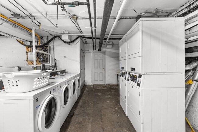 Building Photo - Allston 3 Bed – Heat & Hot Water Included – On Green Line – 6/1 Move-In