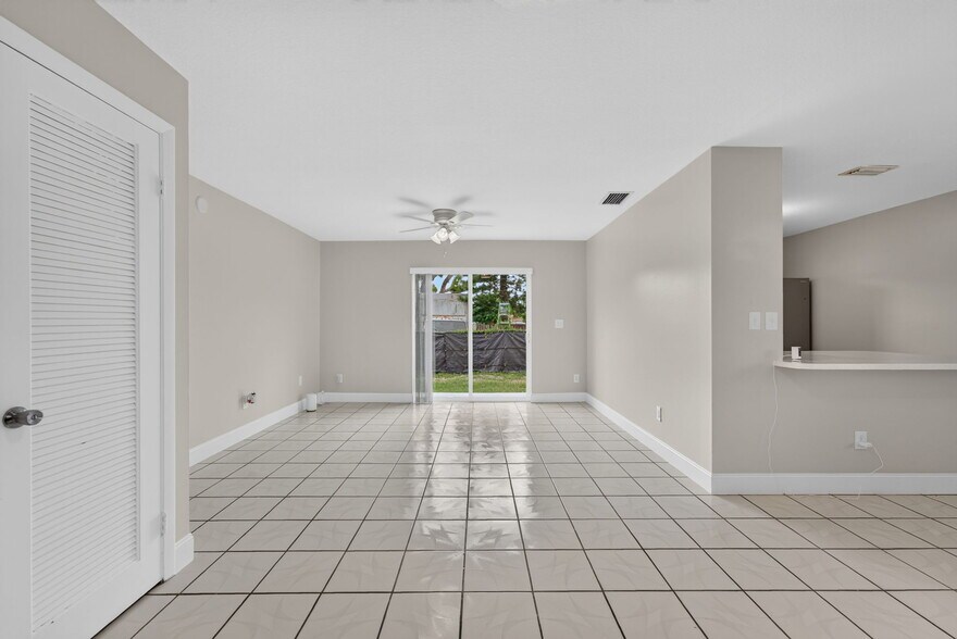 Building Photo - 29617 SW 158th Ct