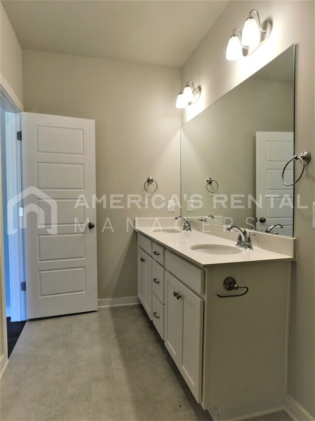 Building Photo - Home for Rent in Jasper, AL...AVAILABLE TO...