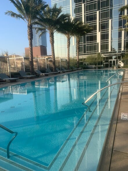 Building Photo - 877 Francisco St