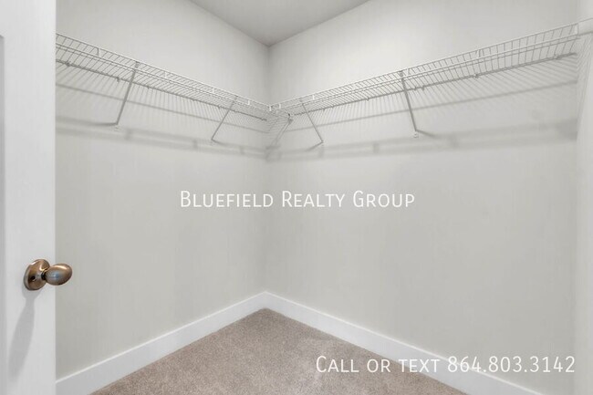 Building Photo - 406 E Parima Ct