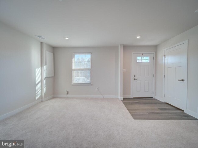 Building Photo - 9502 Autumn Berry Pl